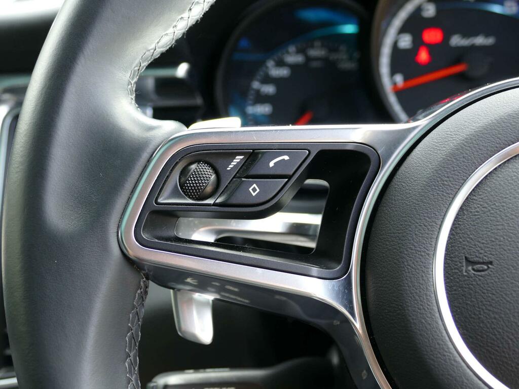 Porsche Macan 3.0 S Pdk 340 Bhp Blue #40