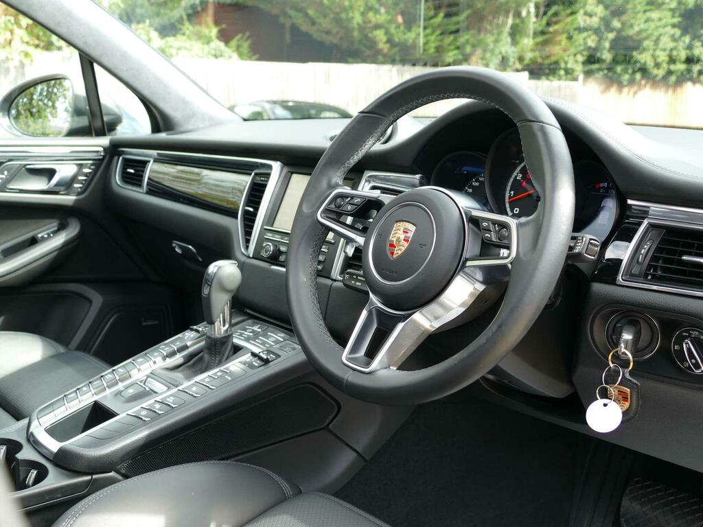 Porsche Macan 3.0 S Pdk 340 Bhp Blue #18