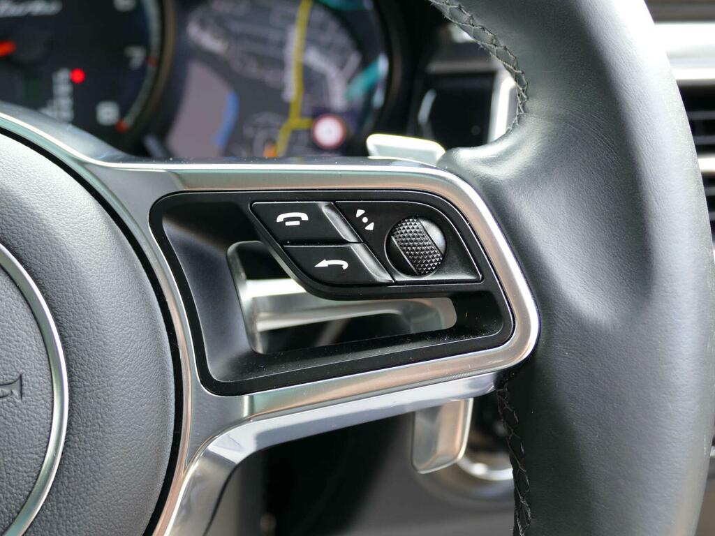 Porsche Macan 3.0 S Pdk 340 Bhp Blue #42