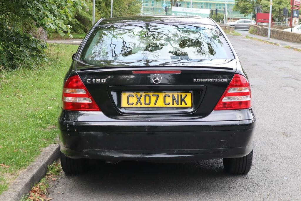 Mercedes-Benz C Class C180k Classic Se Black #4