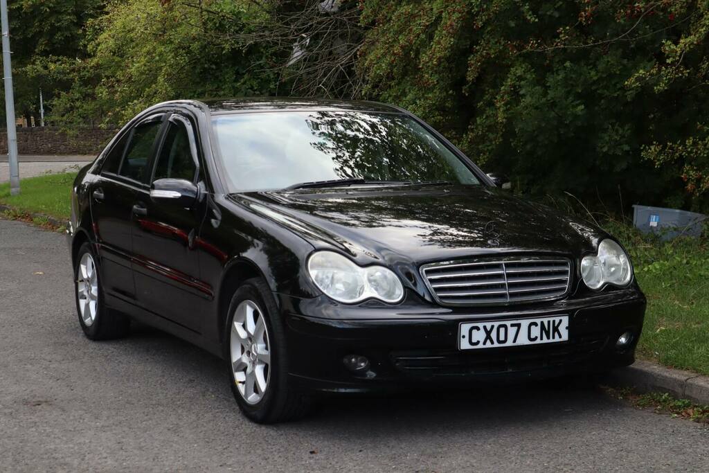 Mercedes-Benz C Class C180k Classic Se Black