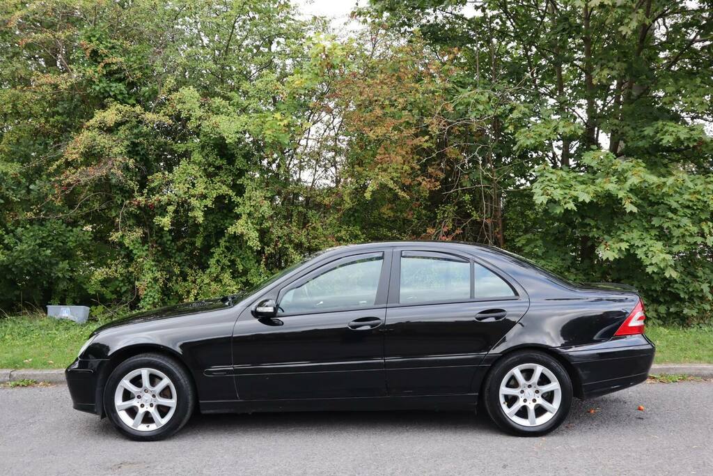 Mercedes-Benz C Class C180k Classic Se Black #6