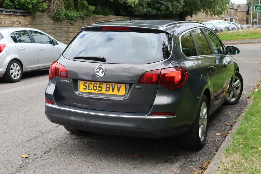 Vauxhall Astra 2.0 Cdti Ecoflex Elite Hatchback White #17