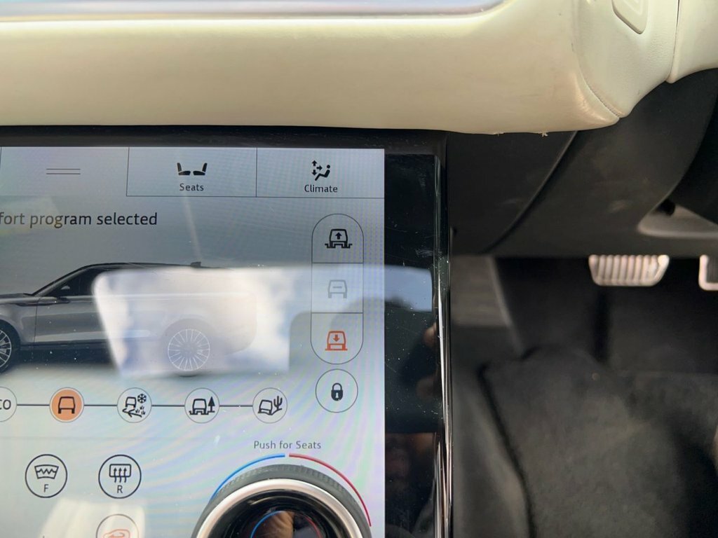 Land Rover Range Rover Velar Automatic Black #23
