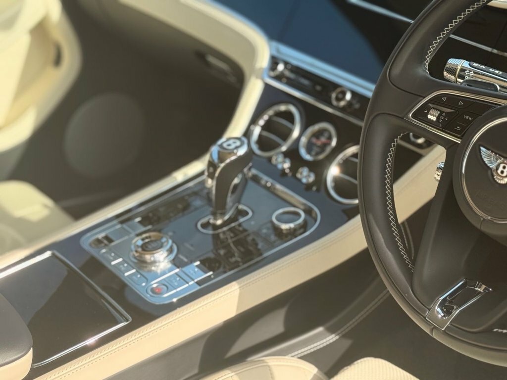 Bentley Continental Gt Gt V8 White #26