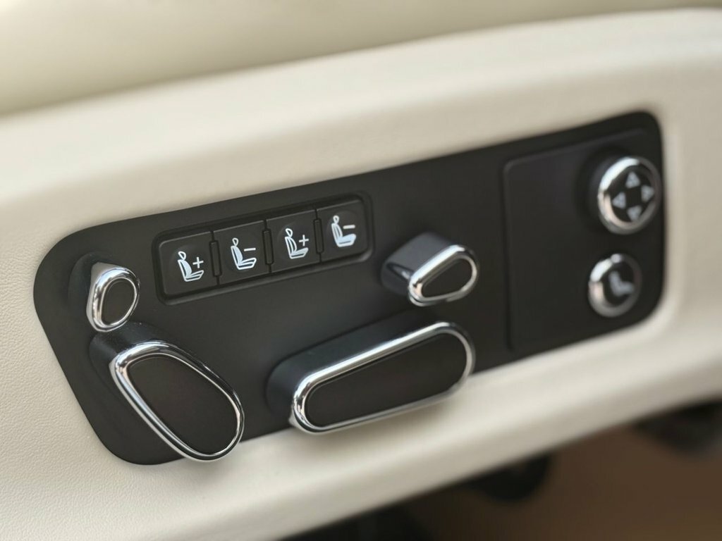 Bentley Continental Gt Gt V8 White #44