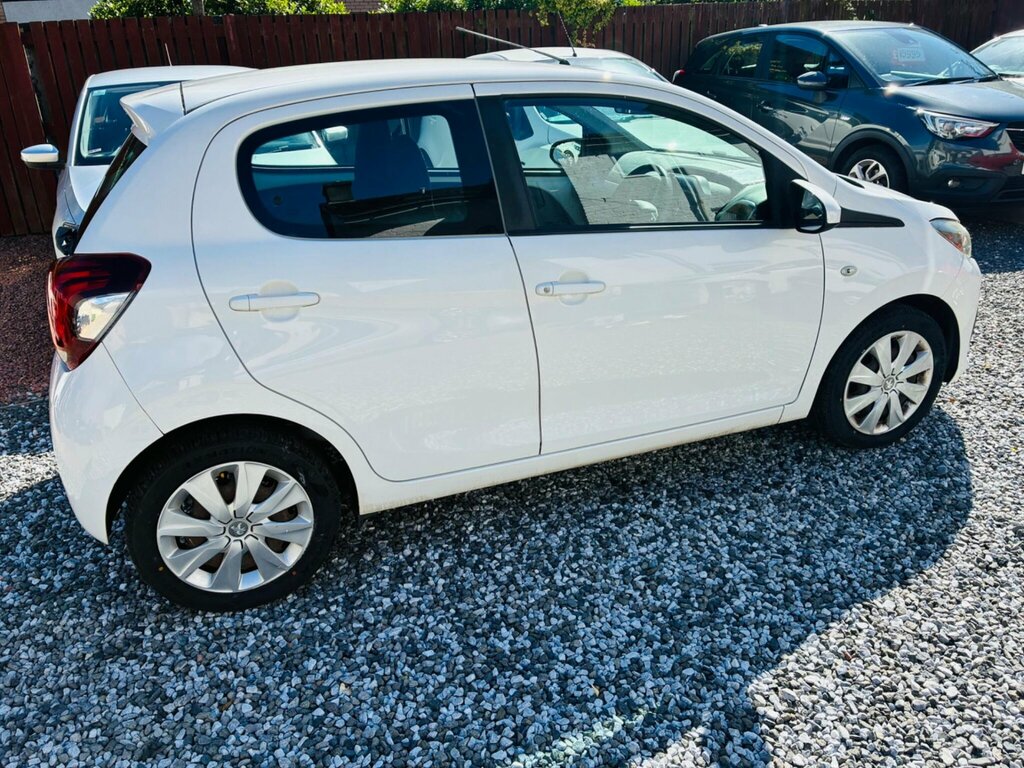 Peugeot 108 Active Red #9