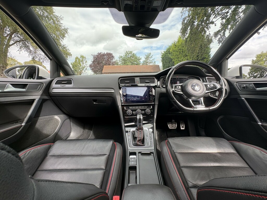 Volkswagen Golf Hatchback 2.0 Tsi Gti Performance 201919 KV19THB White #4