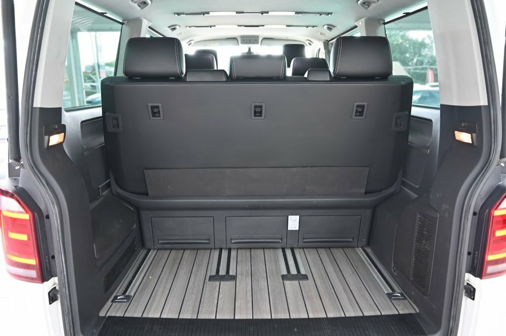 Volkswagen Caravelle 2L Executive White #6