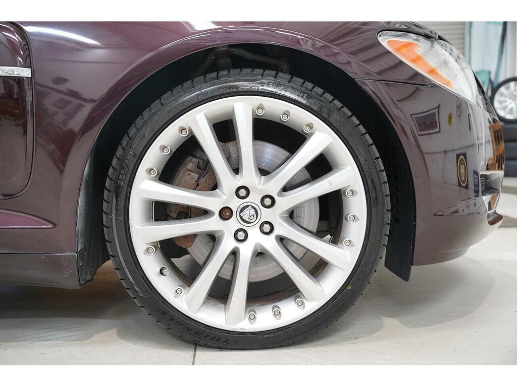 Jaguar XF V6 Luxury Black #19