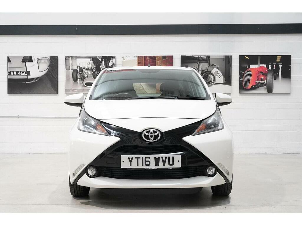 Toyota Aygo 1.0 Vvt-i X-pression X-wave Euro 5 Euro 5 White #6