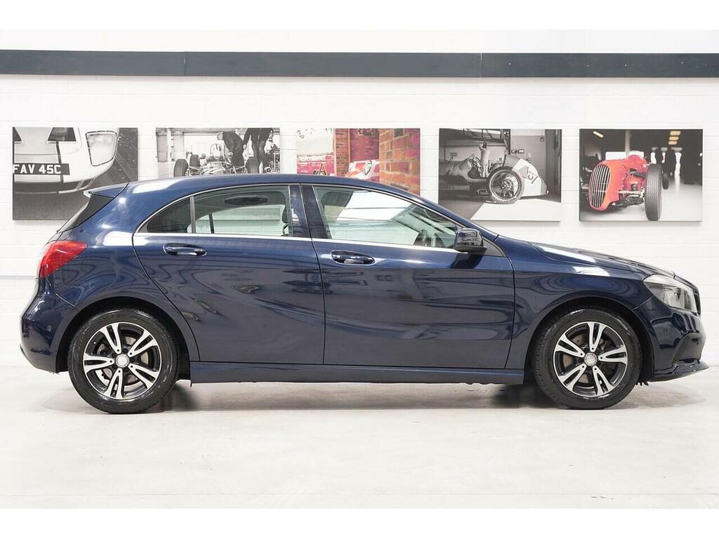Mercedes-Benz A Class 1.6 A180 Se Executive Euro 6 Ss Blue #2