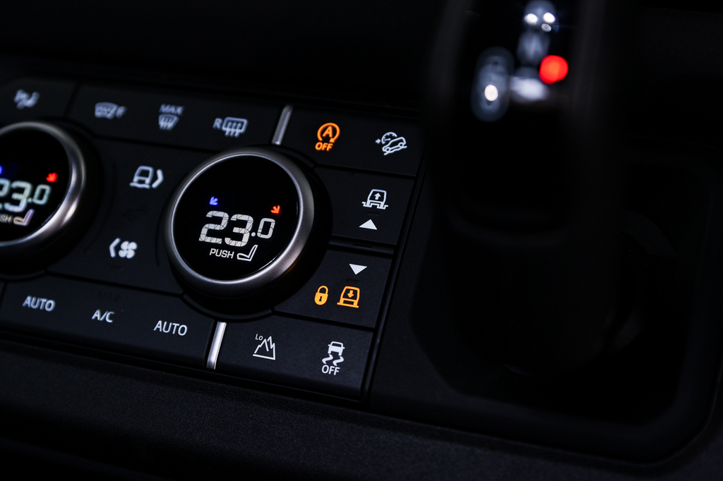 Land Rover Defender 90 3L Null Grey #27