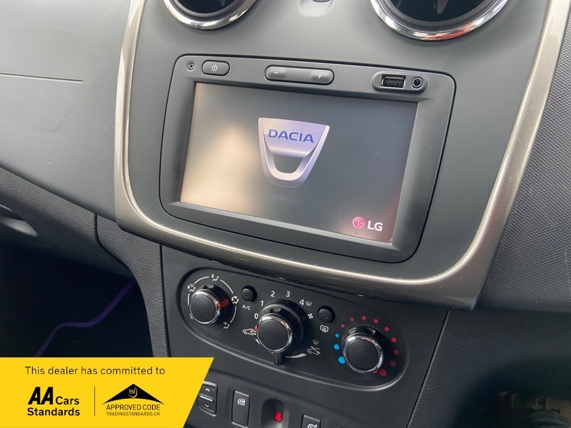Dacia Sandero Access White #10