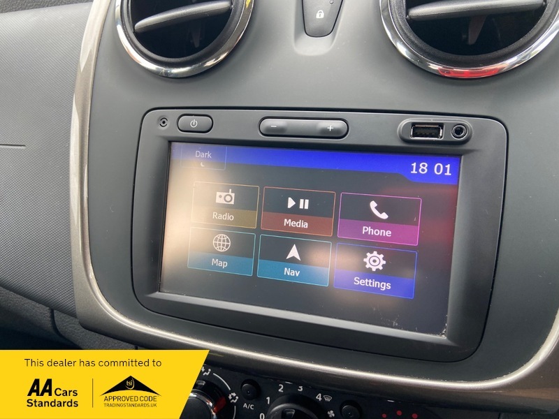 Dacia Sandero Access White #12