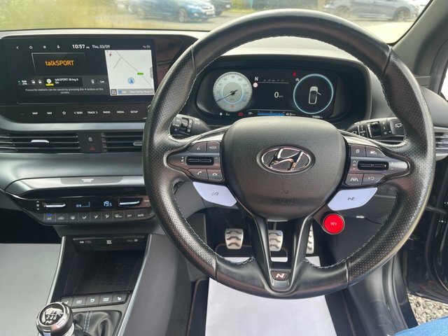 Hyundai I20 Hatchback White #25