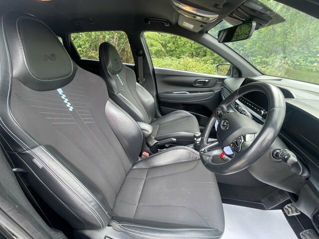Hyundai I20 Hatchback White #9