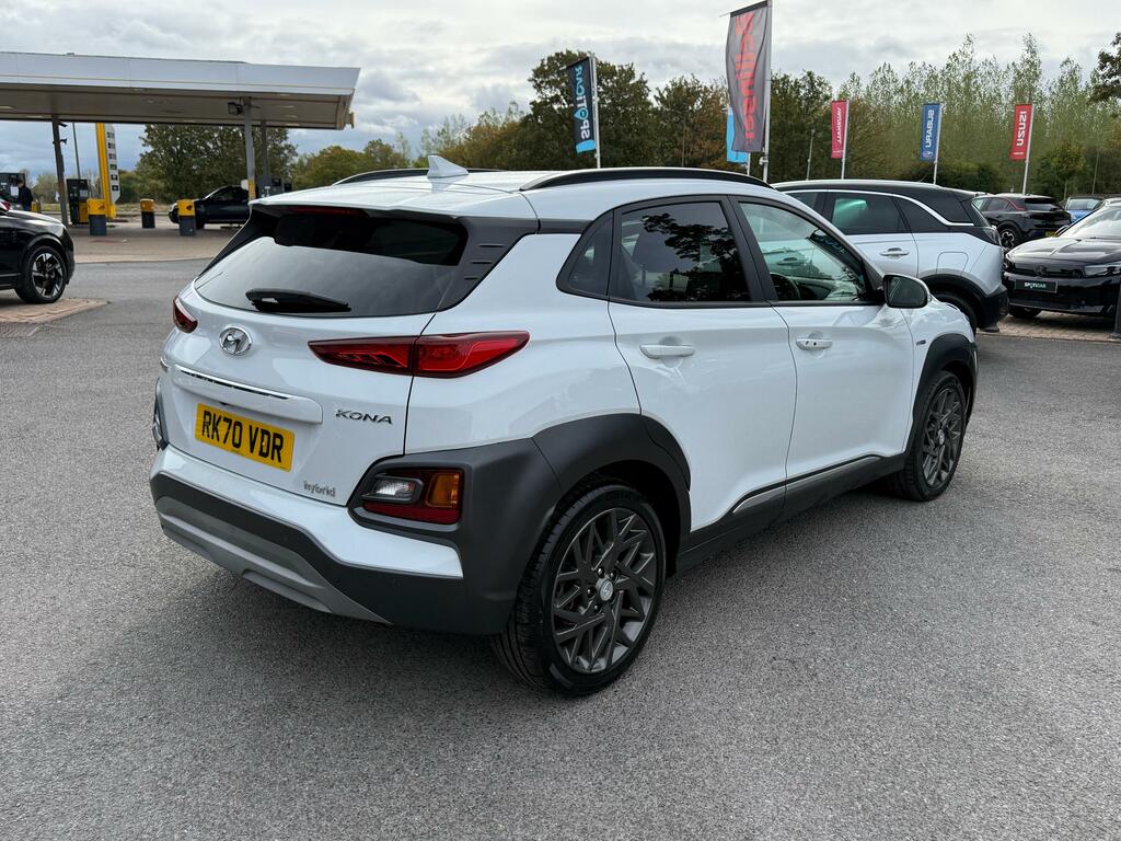 Hyundai Kona Hatchback Black #18