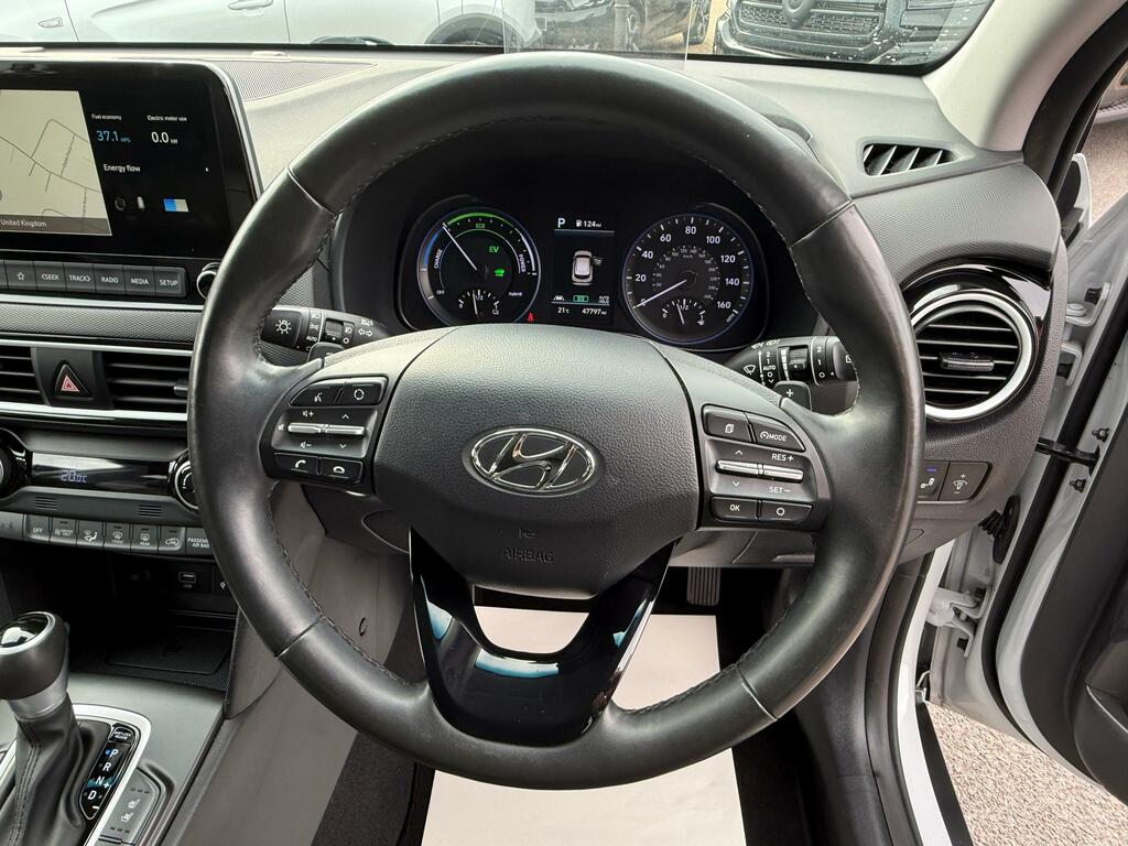 Hyundai Kona Hatchback Black #27