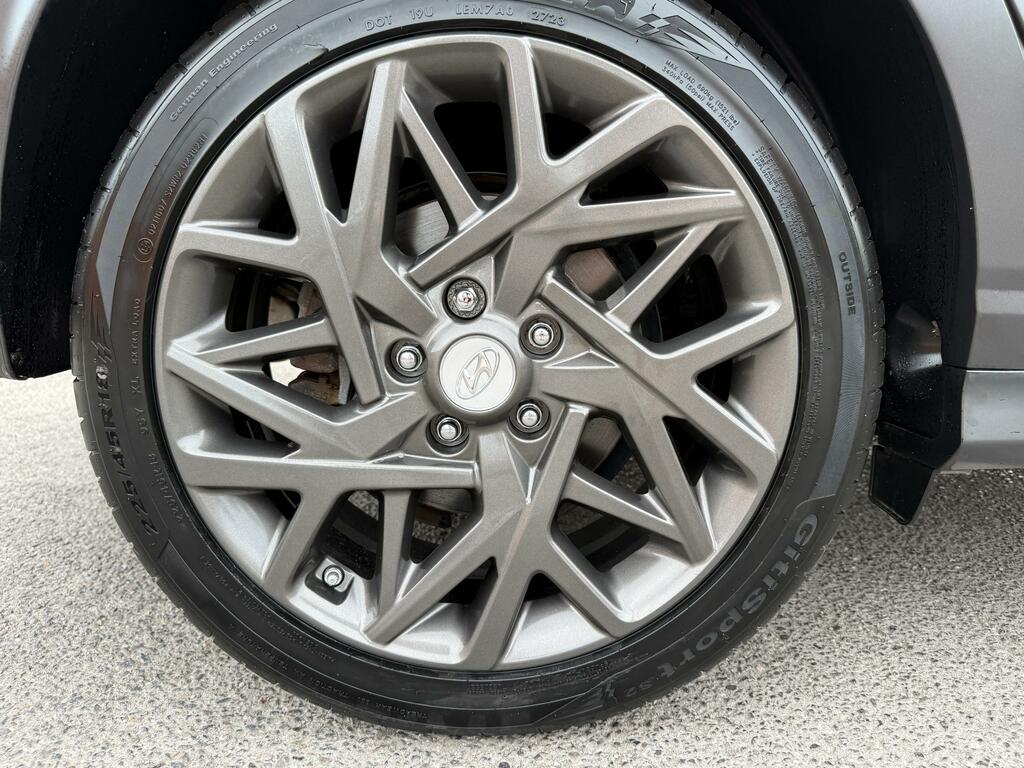 Hyundai Kona Hatchback Black #20