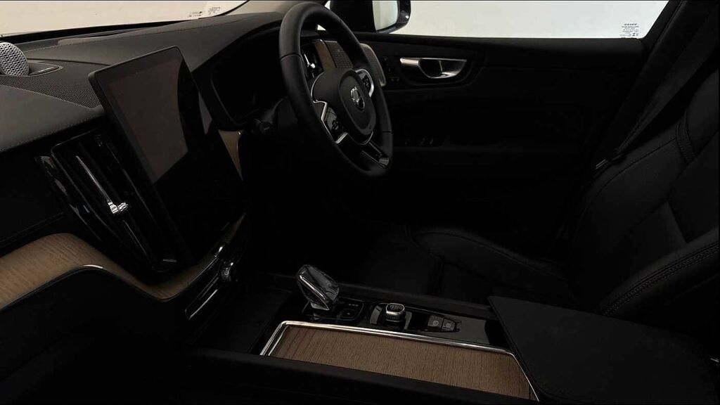 Volvo XC60 Ultra, B5 Awd Mild Hybrid, Dark Panoramic  #5