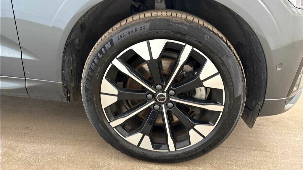 Volvo XC60 Ultra, B5 Awd Mild Hybrid, Dark Panoramic  #4