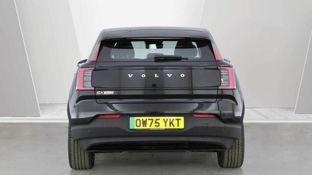 Volvo EX30 Plus, Single Motor Extended Range, Black #4
