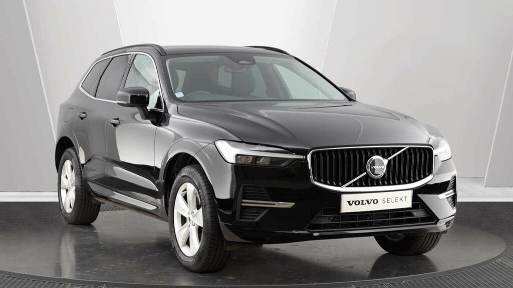 Volvo XC60 Momentum, B4 Awd Mild Hybrid Rear Camera, Heated Black