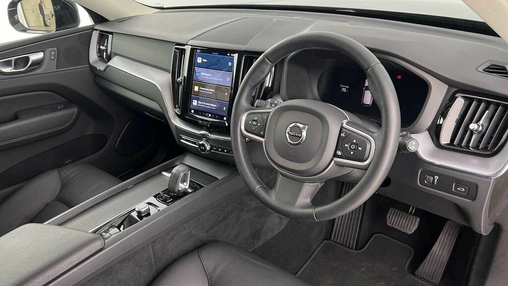 Volvo XC60 Momentum, B4 Awd Mild Hybrid Rear Camera, Heated Black #5