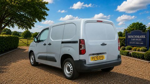 Vauxhall Combo 1.6L Sportive White #7