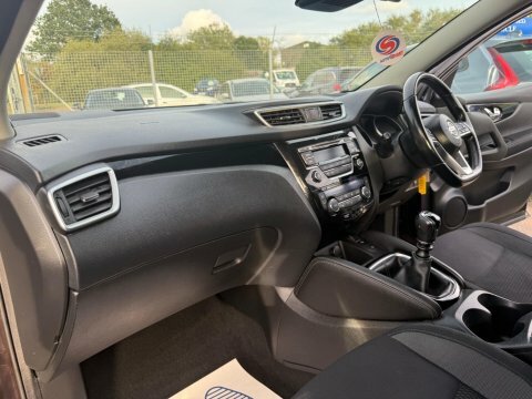 Nissan Qashqai Tekna Plus Dig-t Xtronic Red #13