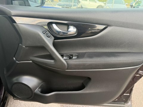 Nissan Qashqai Tekna Plus Dig-t Xtronic Red #20