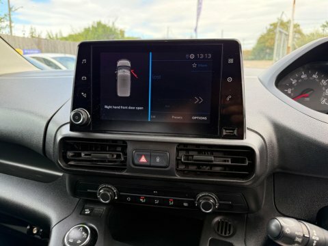 Peugeot Partner 2019 19 1.6 White #21