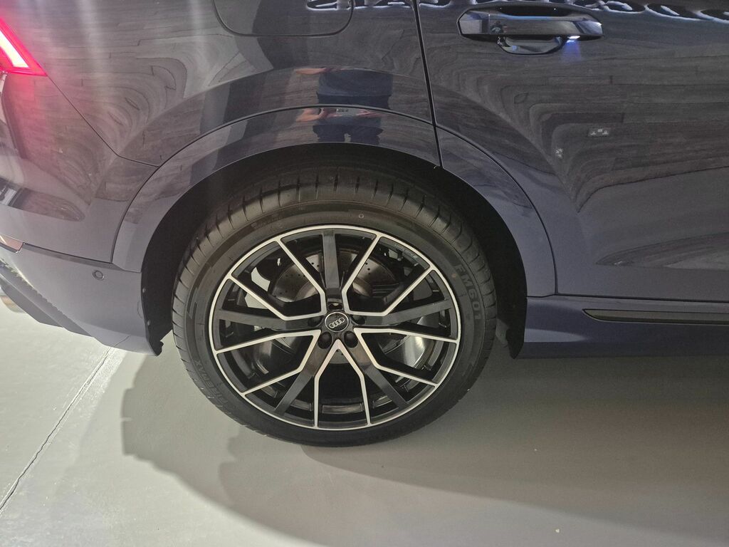 Audi SQ8 Tdi 435 Ps Tiptronic Blue #26