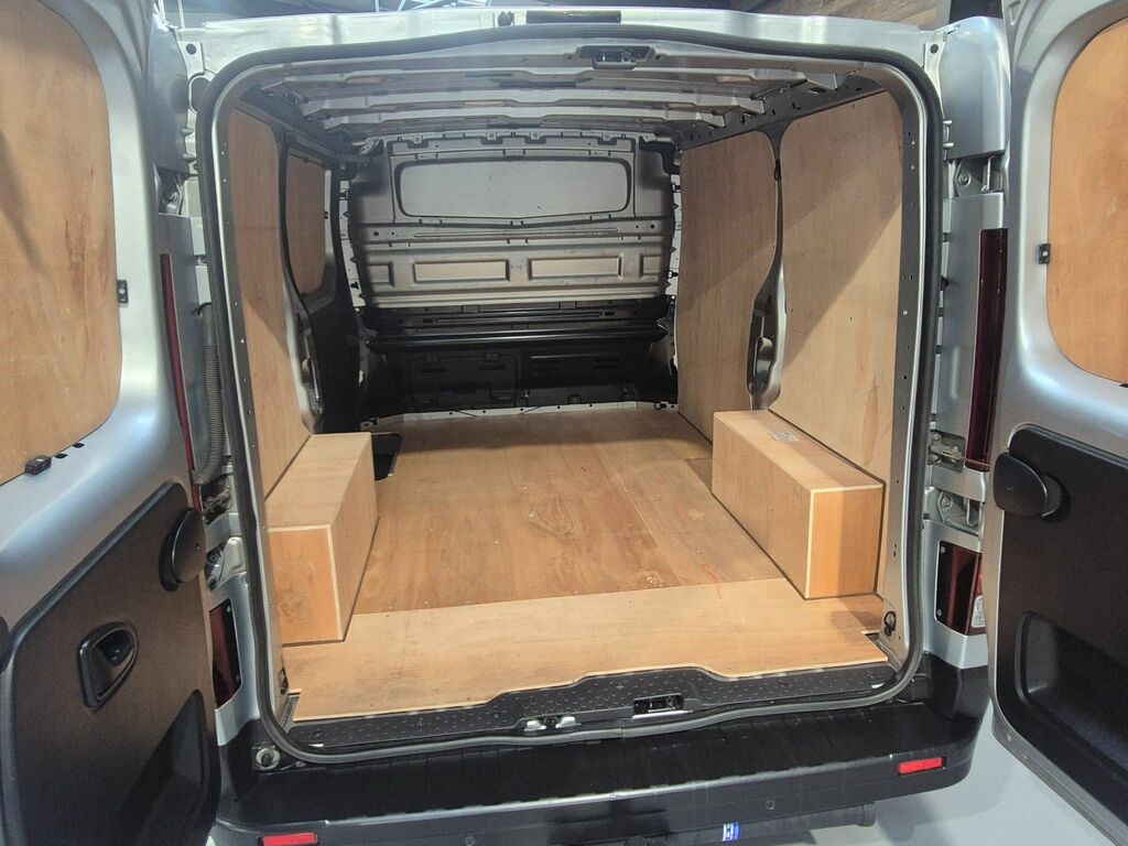 Nissan Primastar Acenta Black #12