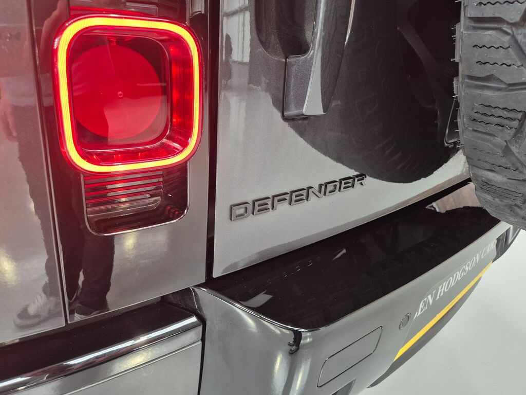 Land Rover Defender 90 D250 X-dynamic Hse Grey #16