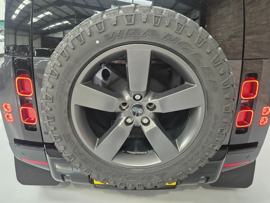 Land Rover Defender 90 D250 X-dynamic Hse Grey #15