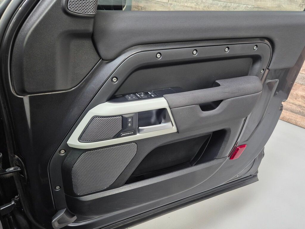 Land Rover Defender 90 D250 X-dynamic Hse Grey #29