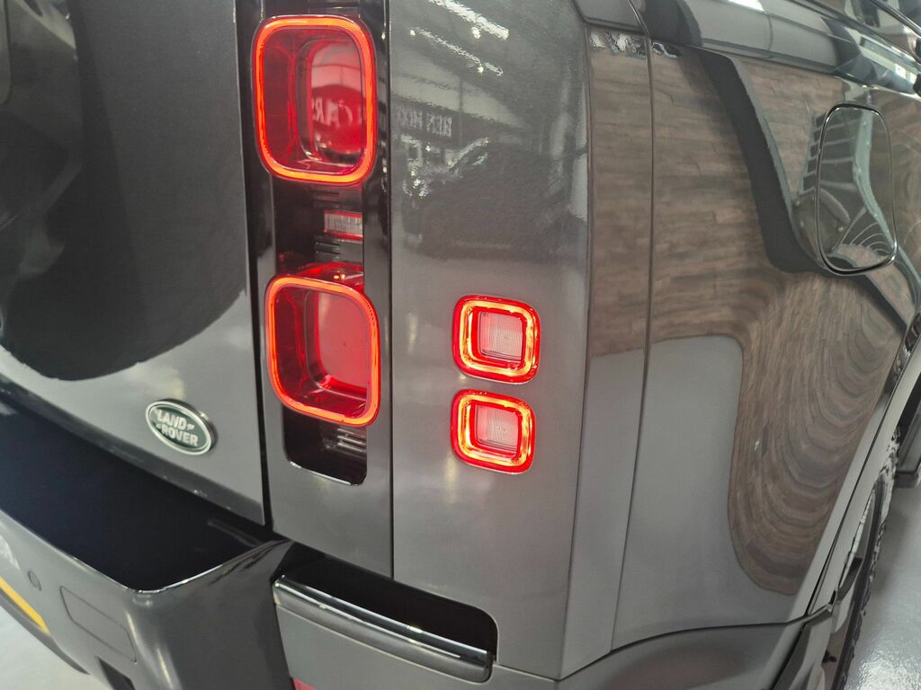 Land Rover Defender 90 D250 X-dynamic Hse Grey #17