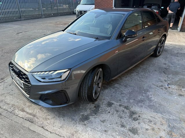 Audi A4 2.0 Tdi 35 Black Edition Saloon S Troni Black #5