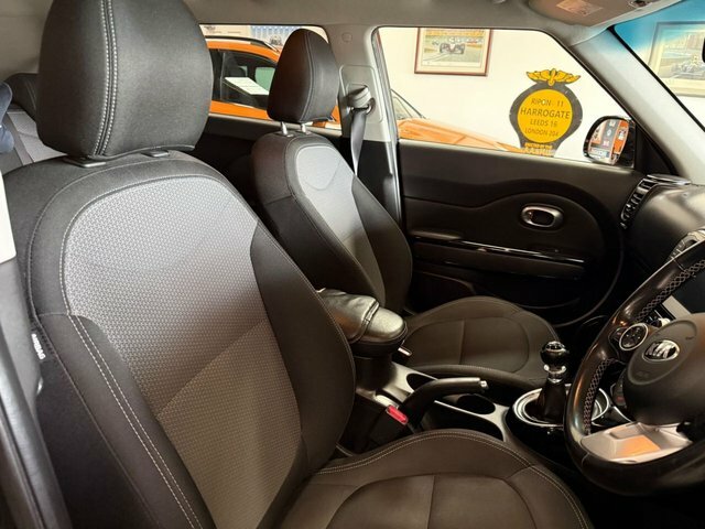 Kia Soul 1.6 Crdi 2 Suv Euro 6 134 Bhp Black #6