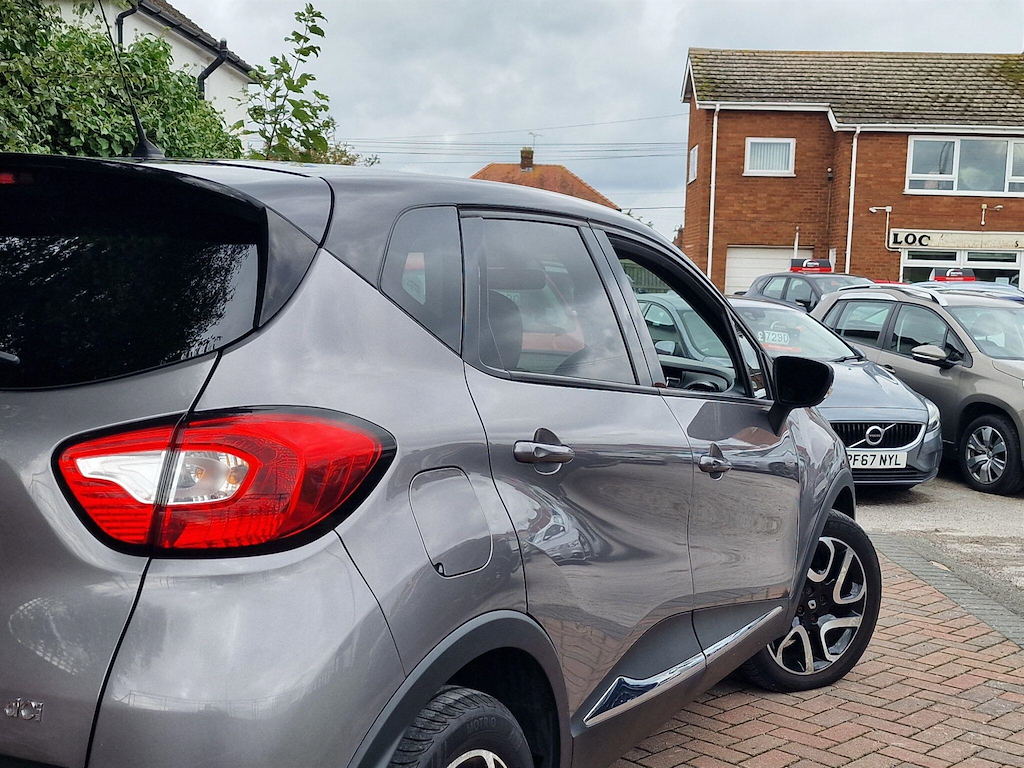 Renault Captur Captur Dynamique Nav Dci Black #13