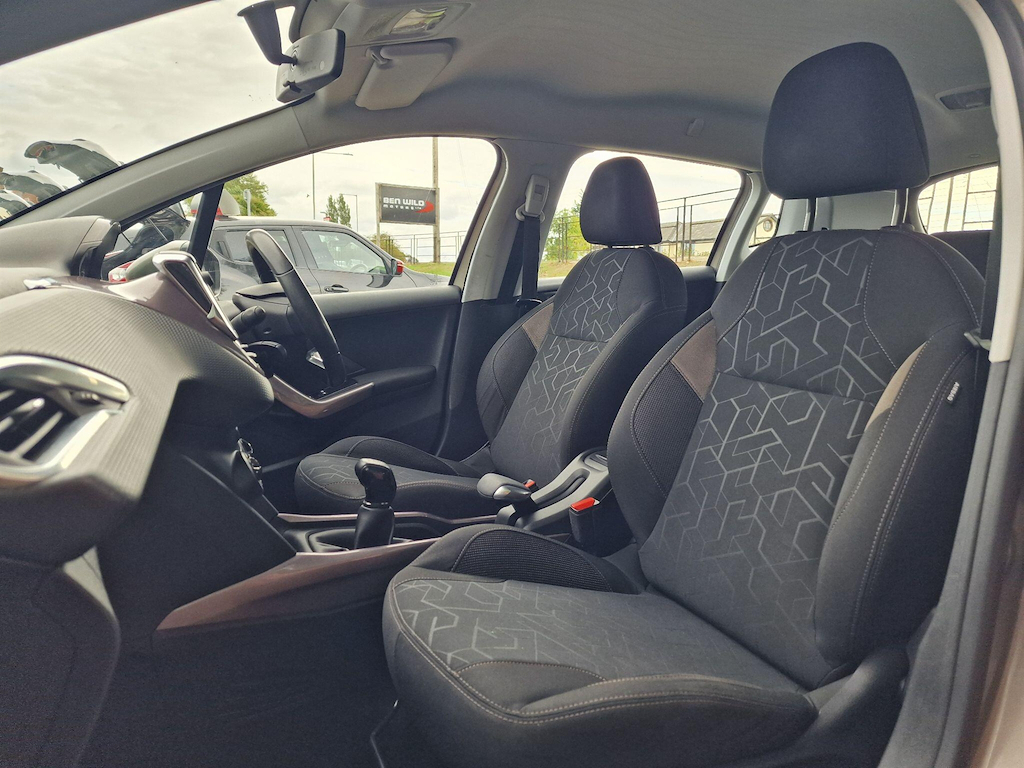 Peugeot 2008 Hatchback E-hdi Active 201414 Black #21