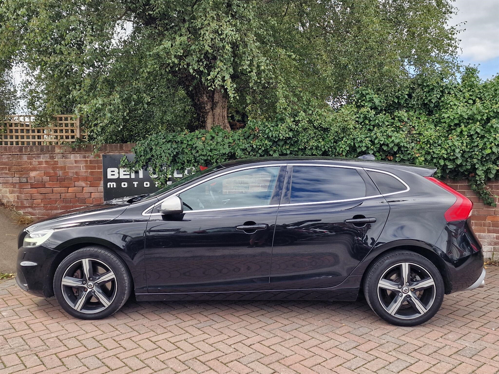 Volvo V40 1.5 T3 R-design Edition Euro 6 Ss Black #3