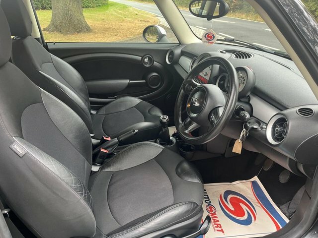 Mini Hatch 1.6 Cooper Hatchback Euro 5 Ss Black #2