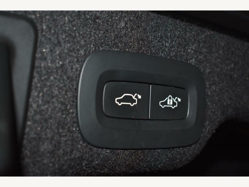 Volvo S90 Momentum Plus Grey #25