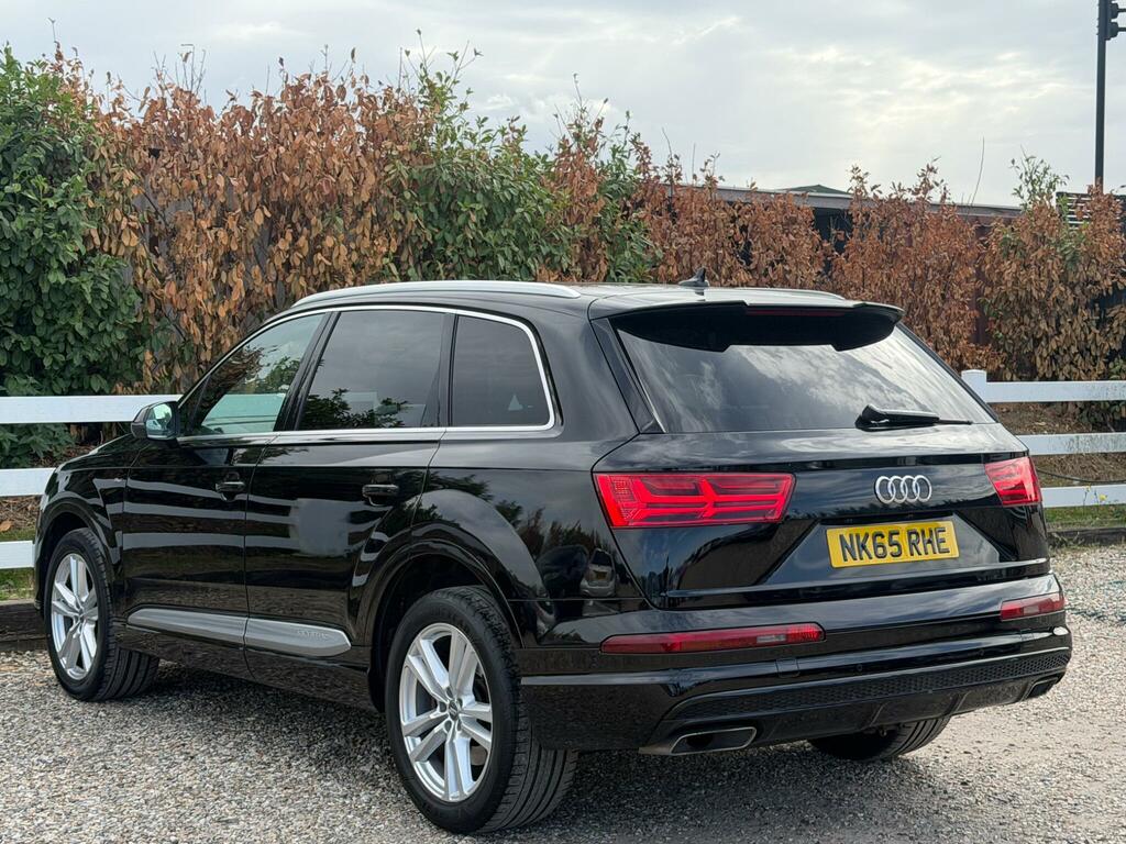 Audi Q7 S Line Black #3