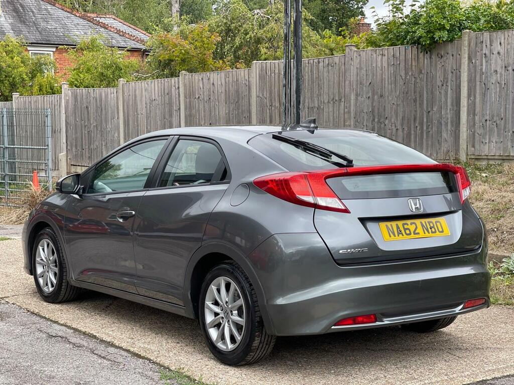 Honda Civic I-vtec Es Red #8