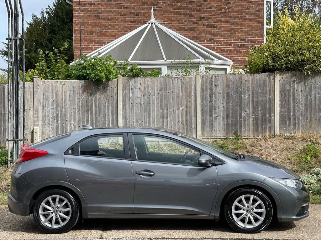 Honda Civic I-vtec Es Red #2