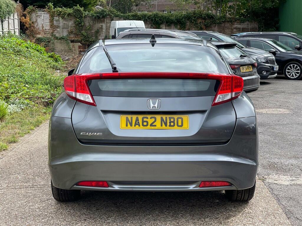 Honda Civic I-vtec Es Red #4